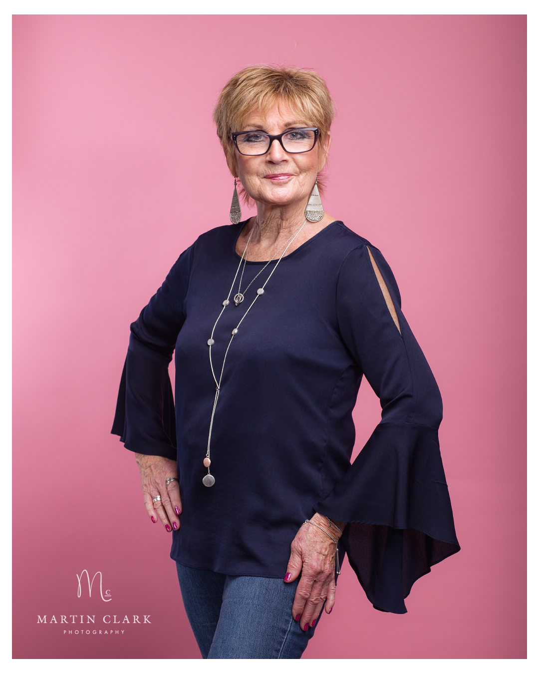 lady posing for her portrait in kilmarnock