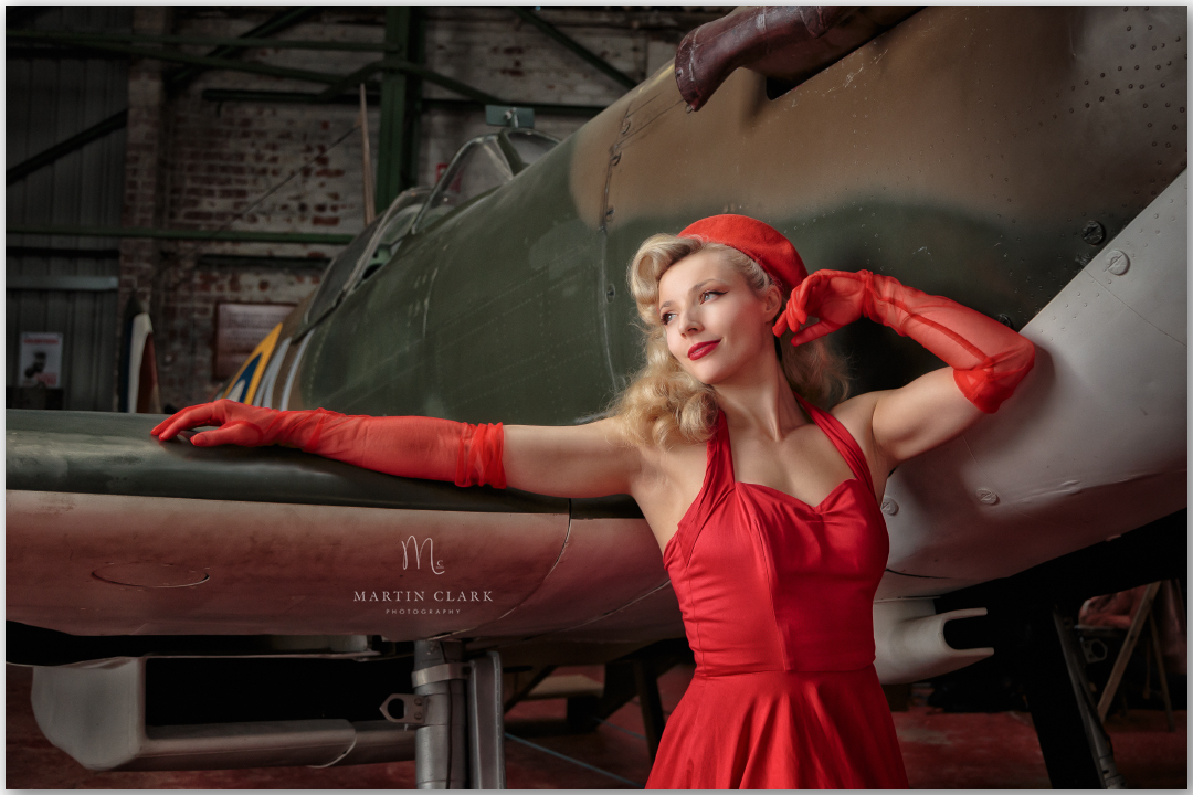 Glamour model pinup girl WW2
